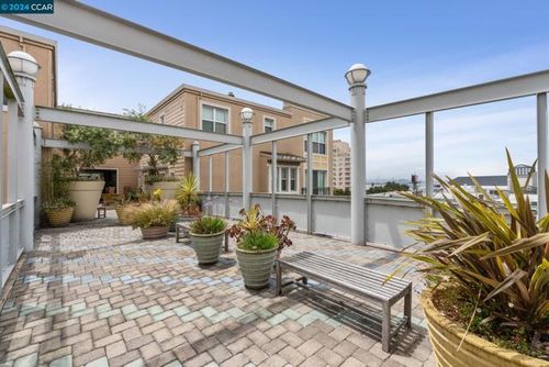 50- Brunswig Ln, Emeryville, CA, 94608 | Card Image