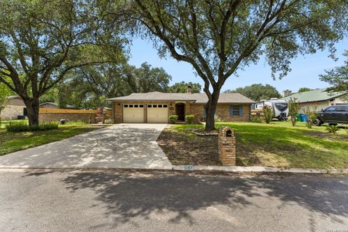 1640 Willow Ln, Seguin, TX, 78155-5255 | Card Image