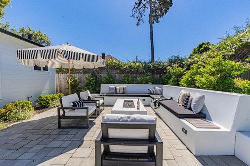 743 Bayview Ave, Pacific Grove, CA, 93950 | Card Image