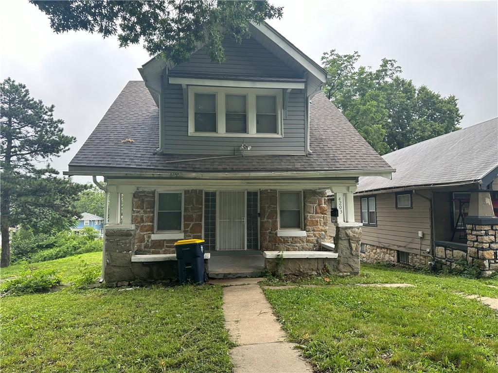 Agnes Ave, Kansas City, MO 64130