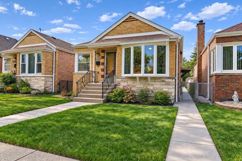 5024 S Lawler Avenue, Chicago, IL, 60638 | Card Image