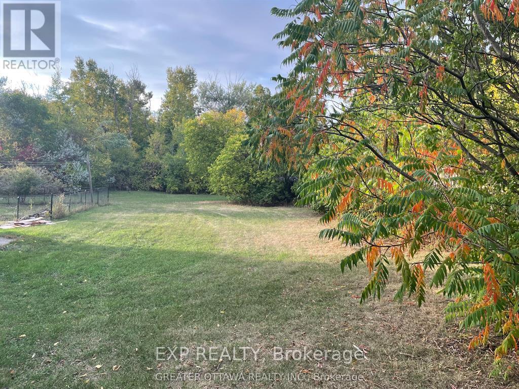 Land in Carleton Place