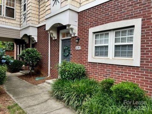 3043 Uxbridge Woods Ct, Charlotte, NC, 28205-6287 | Card Image