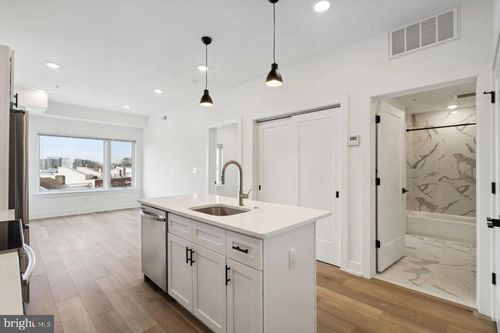 1b-603-901 Leland, PHILADELPHIA, PA, 19130 | Card Image