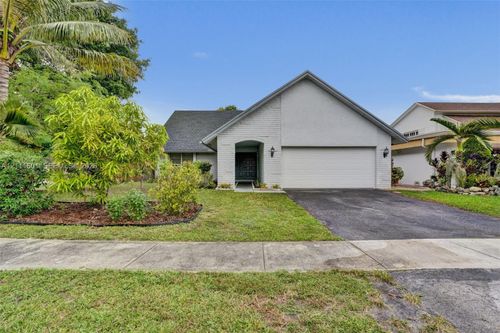 9381 Nw 37th Ct, Sunrise, FL, 33351-6416 | Card Image