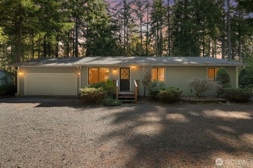 620 E E Aycliffe Dr, Shelton, WA, 98584-8592 | Card Image