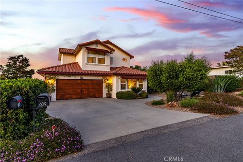 609 Shannon Hill Dr, Paso Robles, CA, 93446-1824 | Card Image