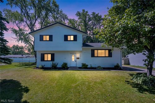 7386 Primrose Dr, Mentor-On-The-Lake, OH, 44060-3118 | Card Image