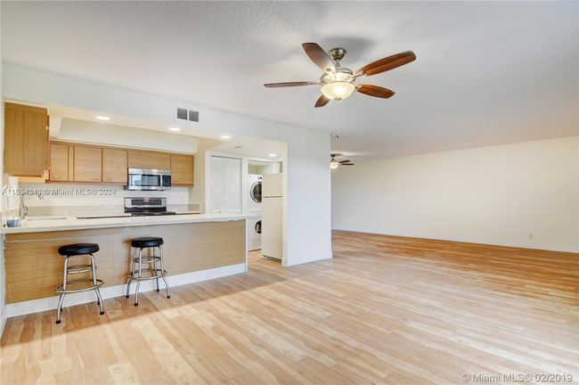APT-503 - 520 Orton Ave, Condo with 2 bedrooms, 2 bathrooms and null parking in Fort Lauderdale FL | Image 8