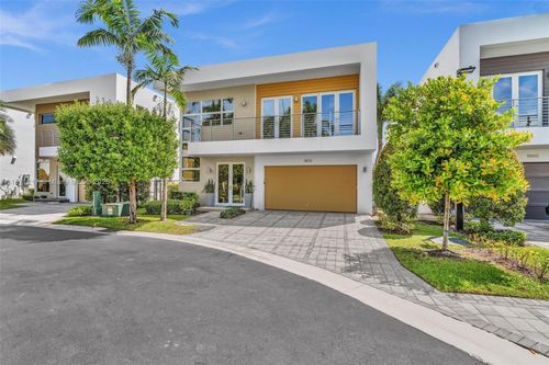 9870 Nw 74th Ter, Doral, FL, 33178-3393 | Card Image