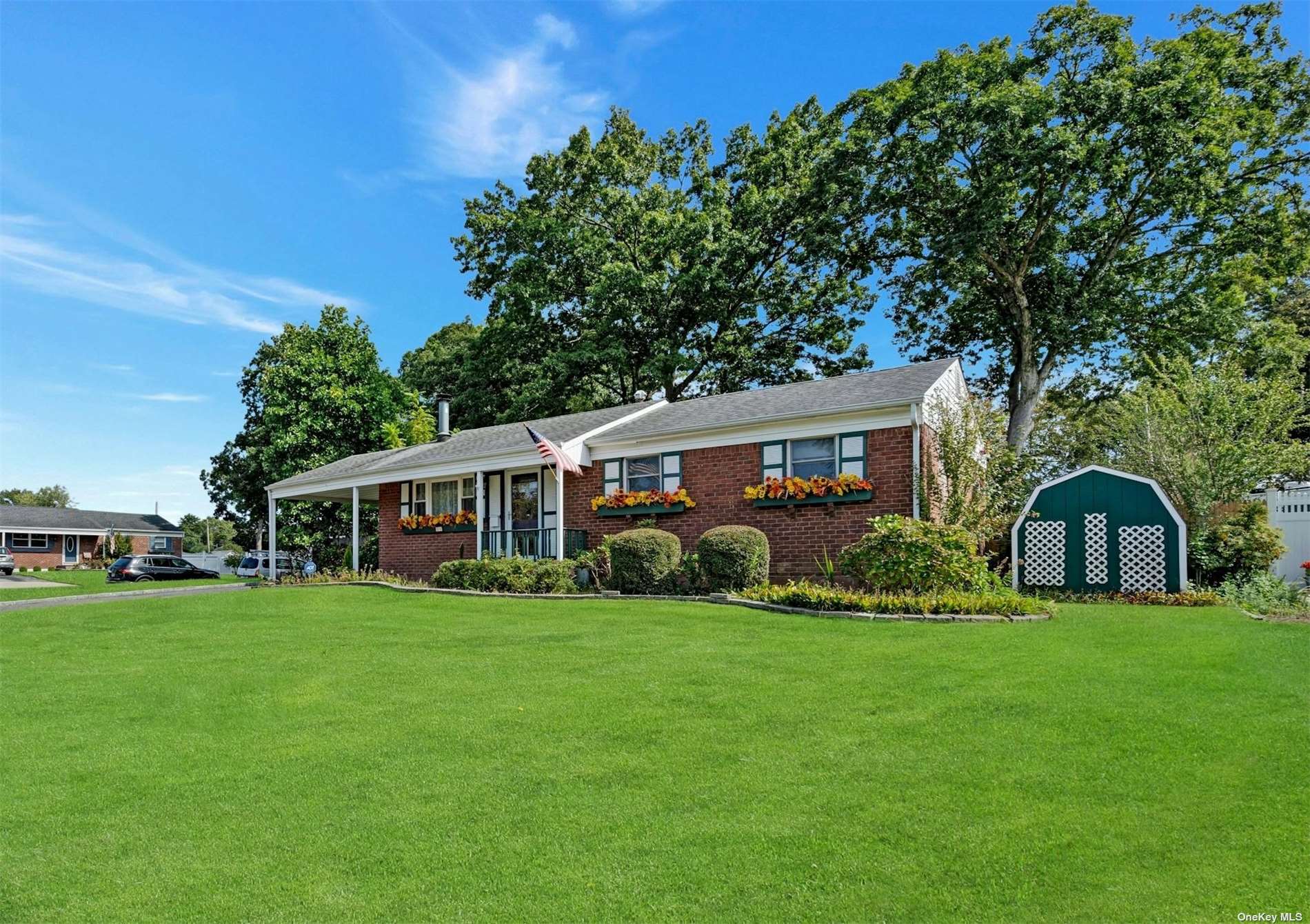 Bowdoin Rd, Centereach, NY 11720
