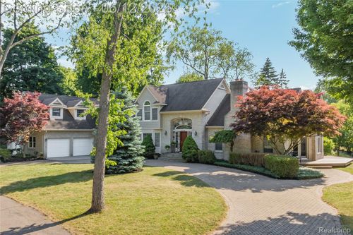 905 Spring Dr, Northville Township, MI, 48167-1325 | Card Image