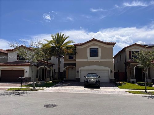 8744 Nw 99th Path, Doral, FL, 33178-2761 | Card Image