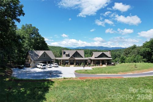 1052 Porter Creek Dr, Franklin, NC, 28734-5798 | Card Image