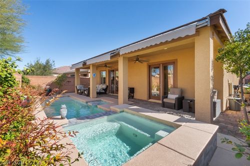 6225 Cotinga St, North Las Vegas, NV, 89031-3748 | Card Image