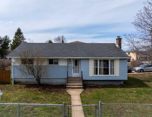 355 Spring Avenue, Dartmouth, NS, B2W1Y2 | Card Image