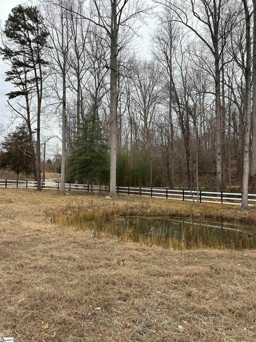 181 Yvonne Dr, Six Mile, SC, 29682-9507 | Card Image