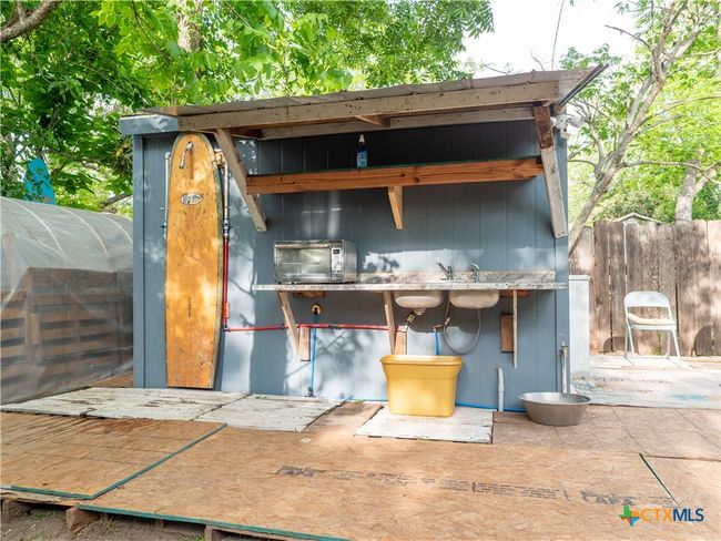 1006 W North St, House other with 2 bedrooms, 1 bathrooms and null parking in Victoria TX | Image 30
