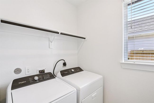 6717 Chinapkin Oak Ln, House other with 3 bedrooms, 2 bathrooms and 2 parking in Conroe TX | Image 19