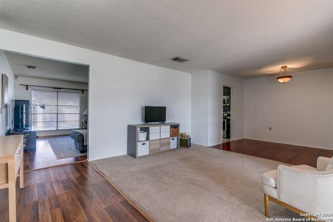 9921 Flatland Trl, House other with 3 bedrooms, 2 bathrooms and null parking in Converse TX | Image 14