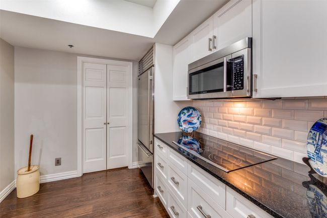 APT-900 - 5909 Luther Ln, Condo with 2 bedrooms, 2 bathrooms and null parking in Dallas TX | Image 7