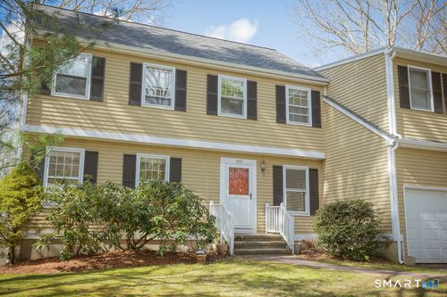 100 White Birch Dr, Guilford, CT, 06437-2165 | Card Image