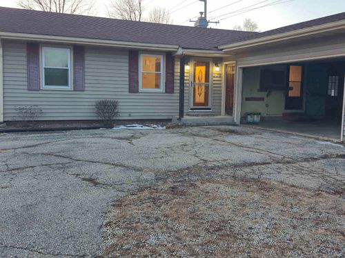 2011 N Sumac Drive, Janesville, WI, 53545 | Card Image