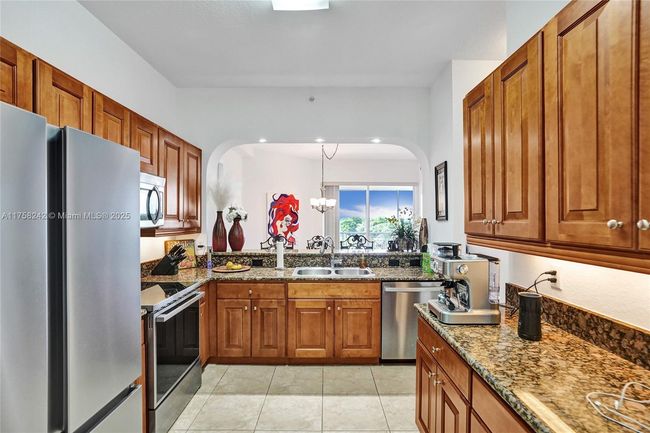 APT-501 - 3500 Oaks Clubhouse Dr, Condo with 3 bedrooms, 2 bathrooms and null parking in Pompano Beach FL | Image 27