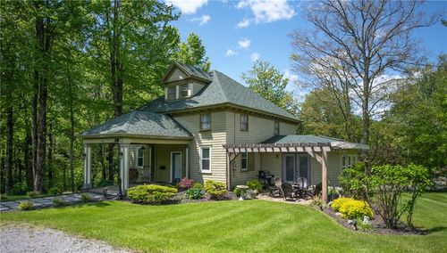 8 Van Dyke Ave, Stamford, NY, 12167-1016 | Card Image