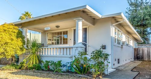 1121 Ohio St, Vallejo, CA, 94590-5261 | Card Image