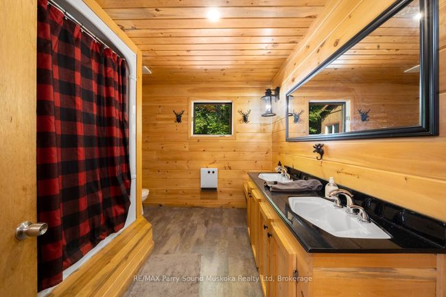 1099 Bunny Trail, House other with 6 bedrooms, 2 bathrooms and 10 parking in Dunchurch ON | Image 48