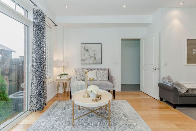 9 Dufay Rd, House attached with 4 bedrooms, 4 bathrooms and 3 parking in Brampton ON | Image 12