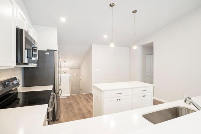 3-PCE099-i1800-Kitchen1 | Image 5