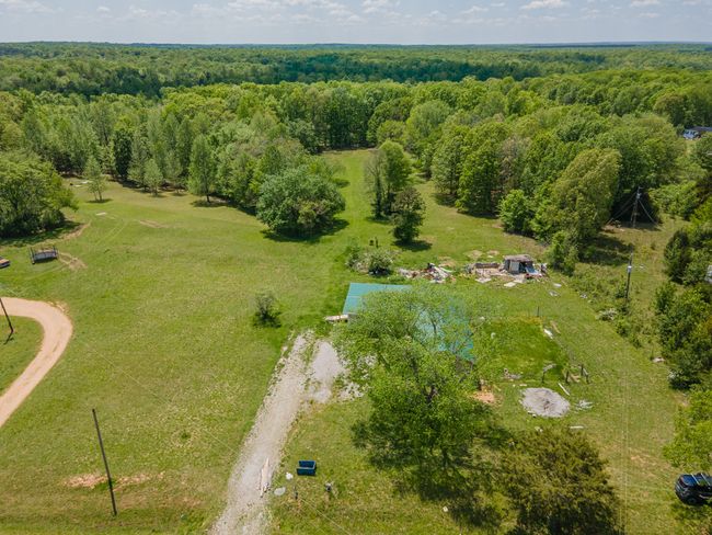2724 She Boss Rd, House other with 2 bedrooms, 2 bathrooms and 4 parking in Duck River TN | Image 14