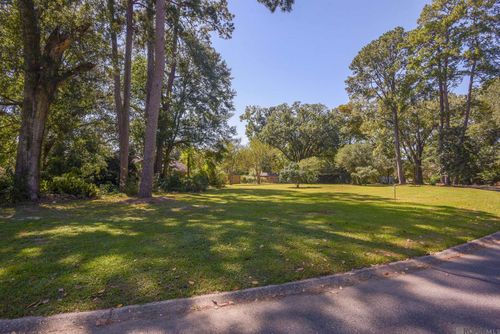 656 Sunset Blvd, Baton Rouge, LA, 70808-5081 | Card Image