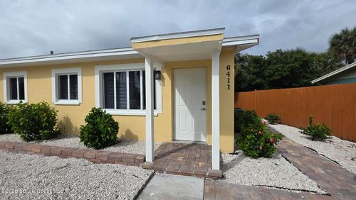 6411 Ridgewood Ave, COCOA BEACH, FL, 32931-4047 | Card Image