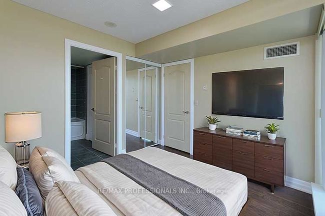 1203 - 2121 Lake Shore Blvd W, Condo with 1 bedrooms, 1 bathrooms and null parking in Etobicoke ON | Image 17