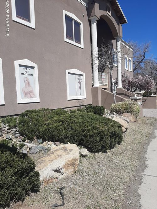242 Whipple St, Prescott, AZ, 86301-1787 | Card Image