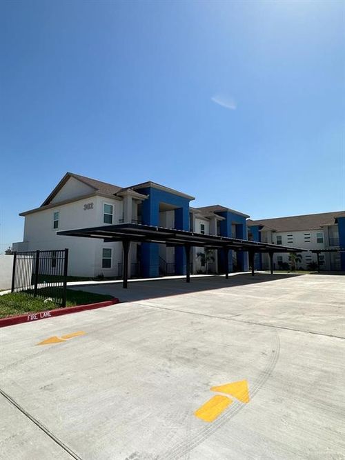 c6-302 Sylvia Handy Dr, Elsa, TX, 78543 | Card Image