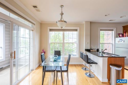 unit-203-1051 Glenwood Station Ln, CHARLOTTESVILLE, VA, 22901-5718 | Card Image