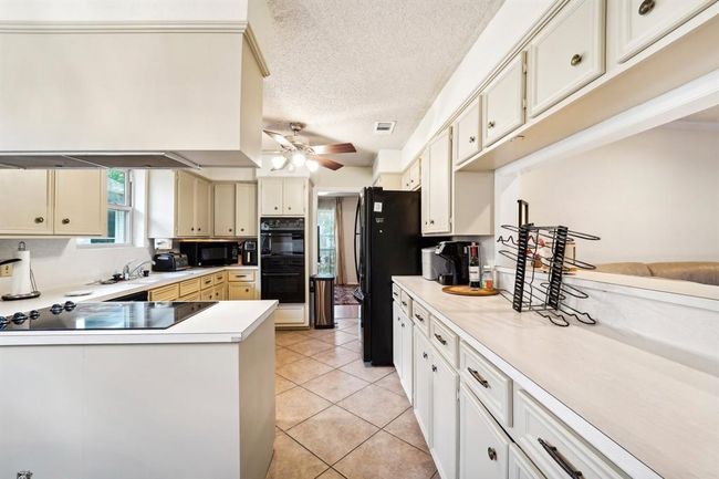 3019 Durban Dr, House other with 4 bedrooms, 3 bathrooms and 2 parking in Houston TX | Image 11