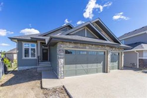 {{alt}} | Card Image