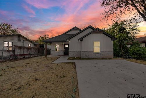 917 Crosby St, Tyler, TX, 75701-1111 | Card Image