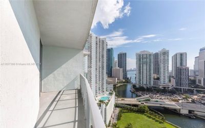 2511 - 90 Sw 3rd St, Condo with 2 bedrooms, 2 bathrooms and null parking in Miami FL | Image 2