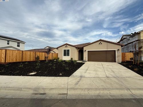 1013 Bluebell Circle, Discovery Bay, CA, 94505-9376 | Card Image