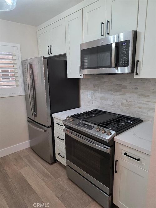 1002 A Cabrillo Park Unit A, Santa Ana, CA, 92701 | Card Image