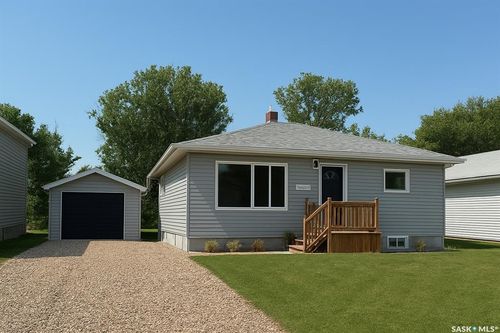 223 Eisenhower St, Midale, SK, S0C0B3 | Card Image