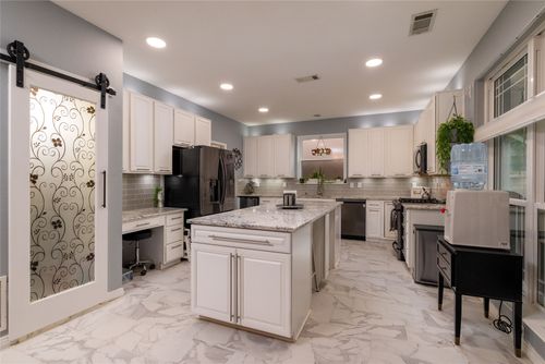 3517 Castlewood Ct, Flower Mound, TX, 75022-7814 | Card Image