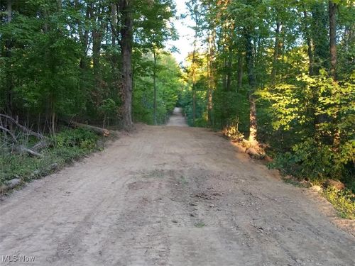 8123 Vandemark Rd, Lodi, OH, 44254-9655 | Card Image