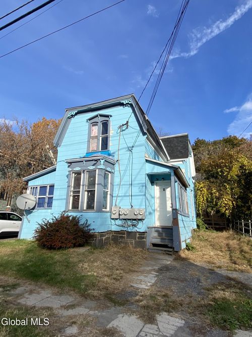 83 Fremont St, Gloversville, NY, 12078-3939 | Card Image